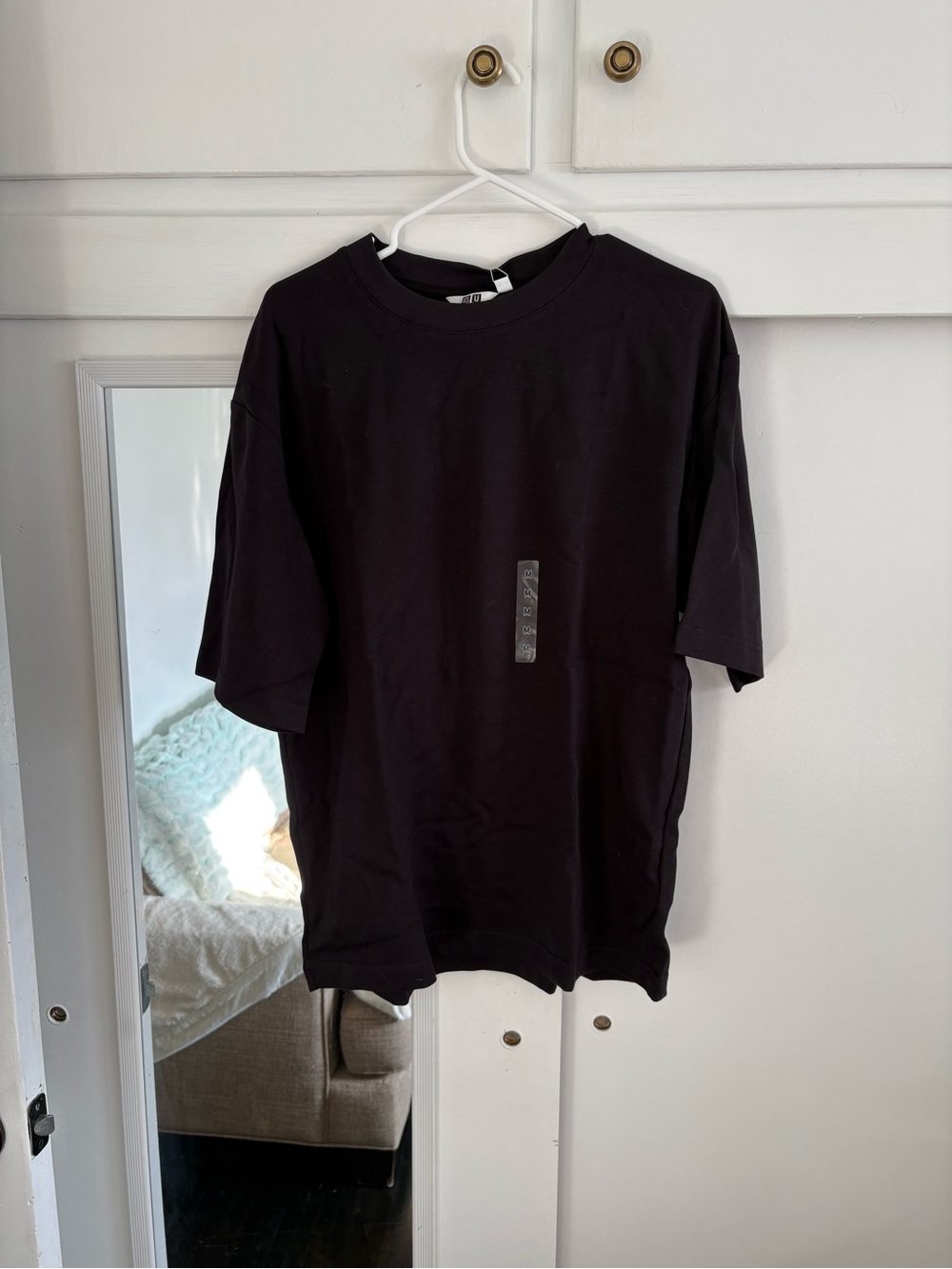 BNWT Men’s Medium Uniqlo Shirt - Black